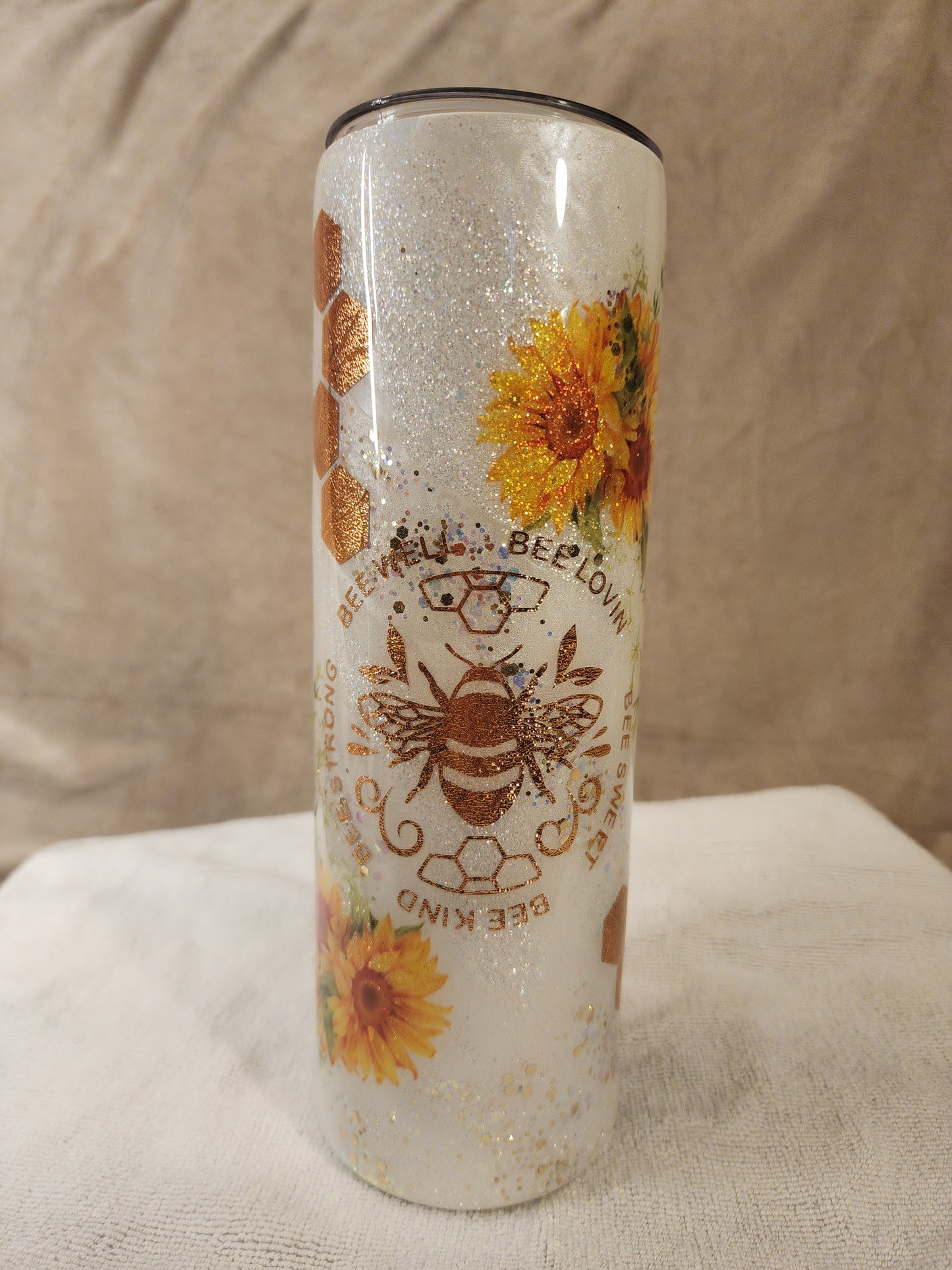 White honey bee and sunflowers tumbler